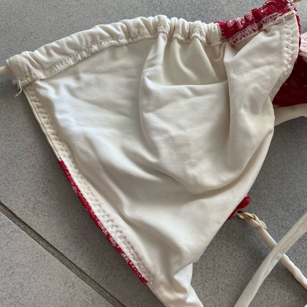 Beach Bunny Hearts Bikini Top - Picture 5 of 8